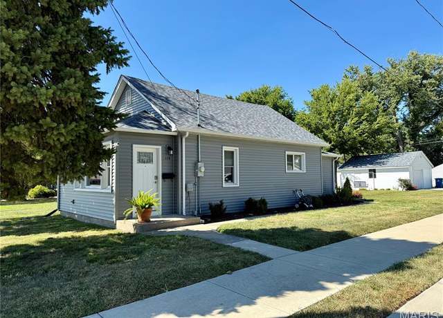 Property at 119 5th Ave, Edwardsville, IL 62025, 2 beds, 1.5 baths