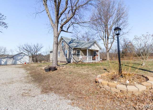 Property at 915 Dilworth Rd, Lebanon, MO 65536, 4 beds, 2 baths