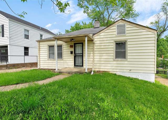 Property at 320 Millman Dr, St Louis, MO 63135, 2 beds, 1 bath