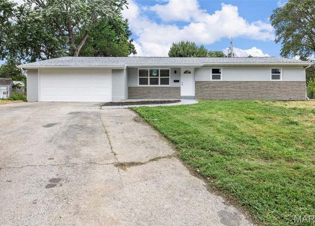 Property at 2 Sherry Ct, Florissant, MO 63031, 5 beds, 3 baths