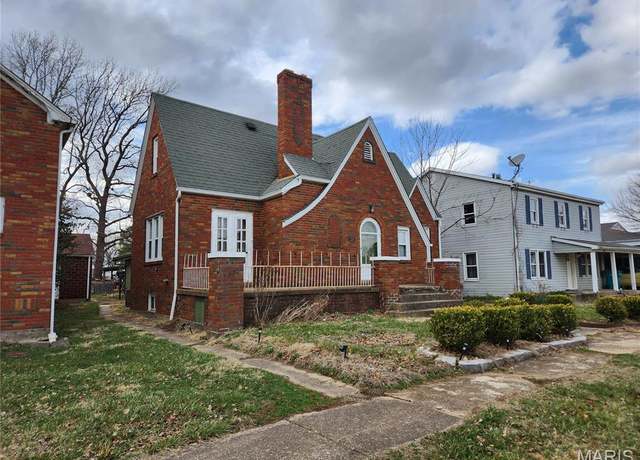 Property at 210 Linn St, Belle, MO 65013, 4 beds, 1 bath