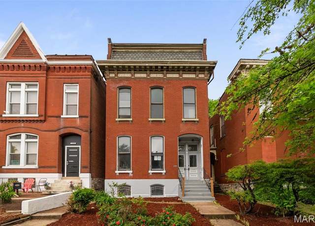 Property at 1725 Oregon Pl, St Louis, MO 63104, 5 beds, 3 baths