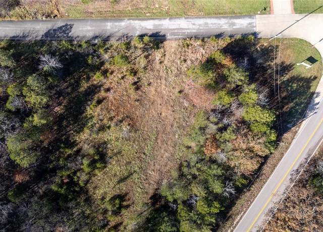 Property at 302 Woodsorell Dr, Hillsboro, MO 63050