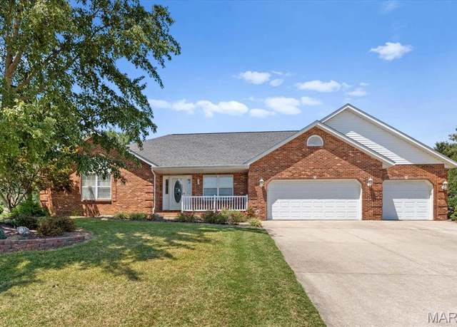 Property at 4 Liederkranz Ln, Millstadt, IL 62260, 3 beds, 3.5 baths