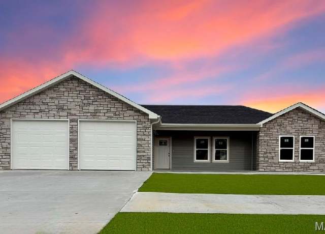 Property at 763 Vine Dr, Holts Summit, MO 65043, 3 beds, 2 baths