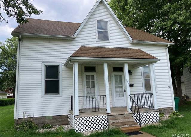 Property at 1031 N 1st St, Breese, IL 62230, 3 beds, 2 baths