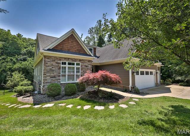 Property at 1120 Franklin Ave, Edwardsville, IL 62025, 5 beds, 4 baths