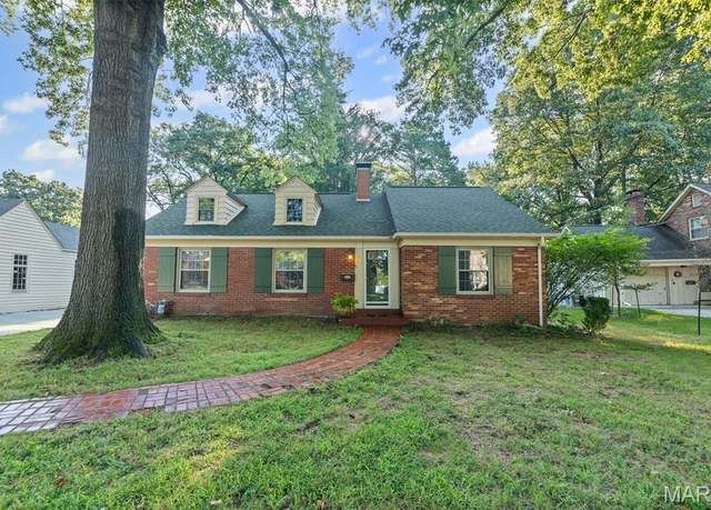 Property at 19 Cambridge Dr, Belleville, IL 62226, 2 beds, 2 baths