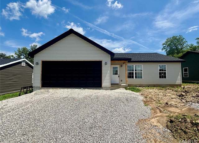 Property at 121 Elm Tree Rd, Moscow Mills, MO 63362, 3 beds, 2 baths