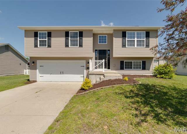 Property at 192 September St, Moscow Mills, MO 63362, 3 beds, 2.5 baths