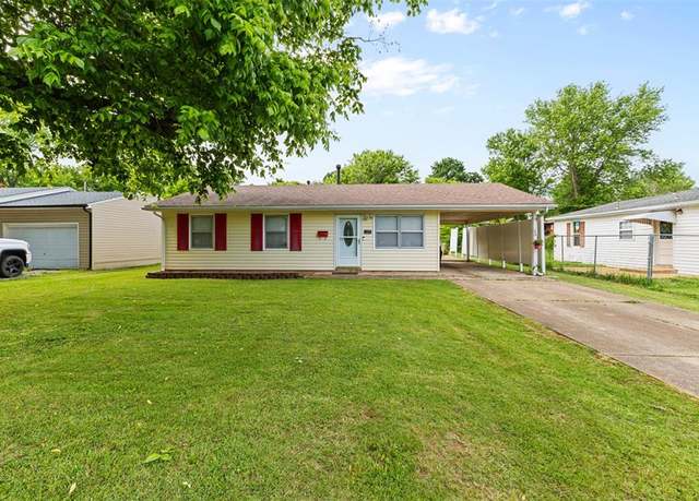 Property at 217 Oak St, Farmington, MO 63640, 3 beds, 1 bath