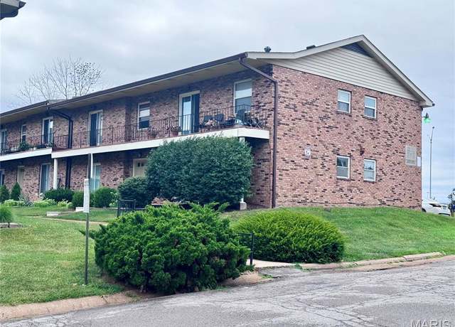 Property at 6904 Colonial Woods Dr #100, MO 63129, 1 bed, 1 bath