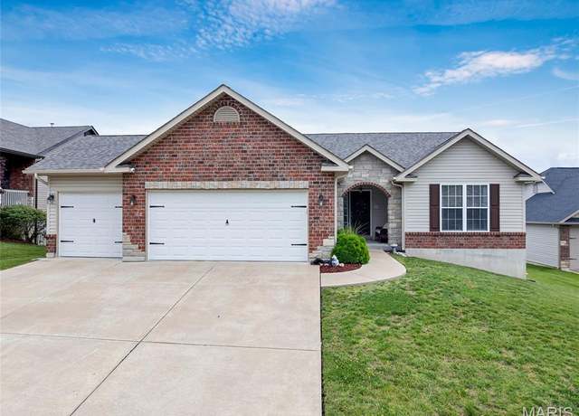 Property at 125 Miranda Ct, Wentzville, MO 63385, 3 beds, 2 baths