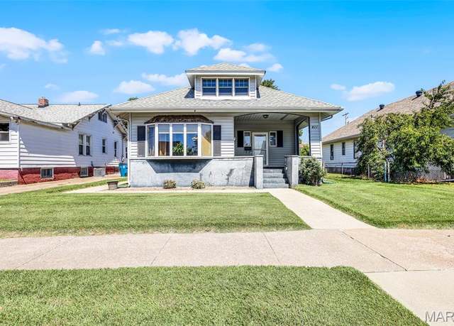 Property at 411 E Ferguson Ave, Wood River, IL 62095, 4 beds, 1 bath
