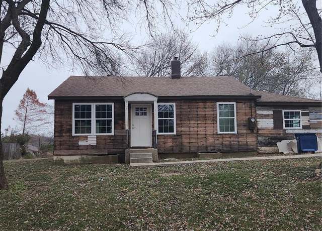 Property at 303 S Pine St, Dixon, MO 65459, 2 beds, 1 bath