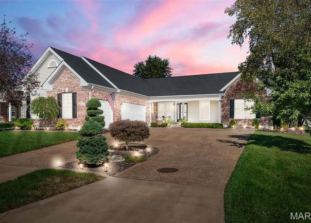 Property at 1053 Pearview Dr, St Peters, MO 63376, 3 beds, 2 baths