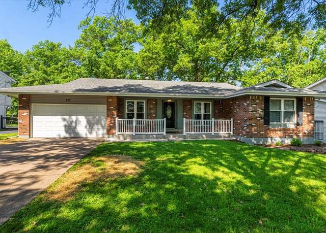 Property at 817 Courtland Pl, Manchester, MO 63021, 4 beds, 3 baths