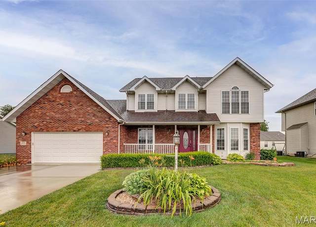 Property at 144 Westmoreland Dr, Bethalto, IL 62010, 4 beds, 3.5 baths