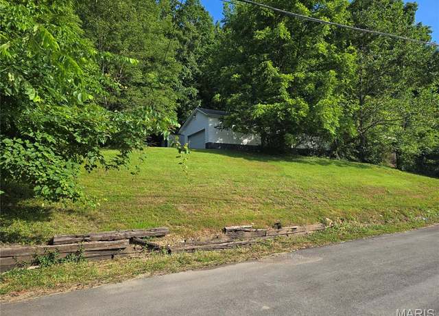 Property at 3167 Quiet Forest Dr, Imperial, MO 63052, 3 beds, 2 baths
