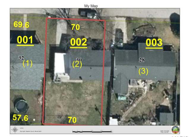Property at 30 Lakeview Dr, Granite City, IL 62040, 4 beds, 2 baths