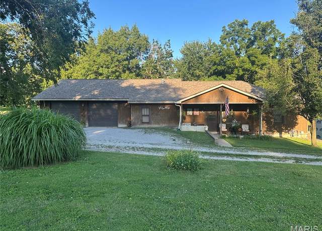 Property at 9197 County Road 418, Hannibal, MO 63401, 4 beds, 2 baths