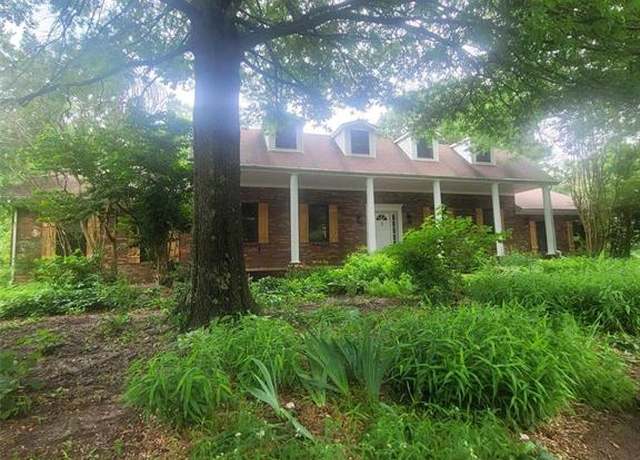 Property at 16225 Shady Ln, Dexter, MO 63841, 6 beds, 4.5 baths