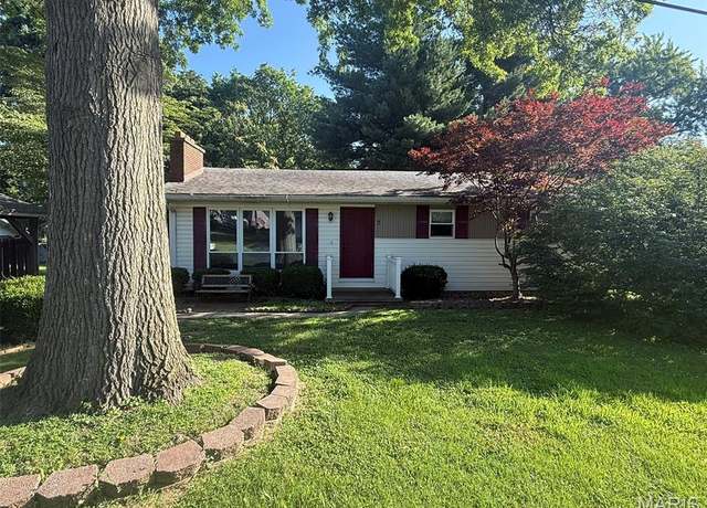 Property at 5 Mary Ann Dr, Fairview Heights, IL 62208, 3 beds, 2 baths