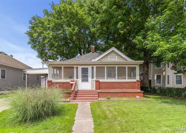 Property at 106 W Elm St, Alton, IL 62002, 2 beds, 1 bath