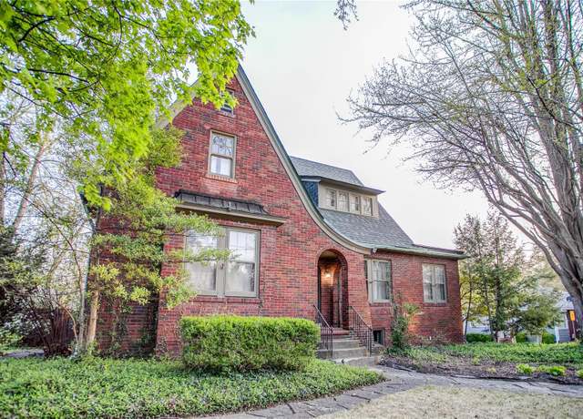 Property at 831 Spruce St, Alton, IL 62002, 4 beds, 2 baths