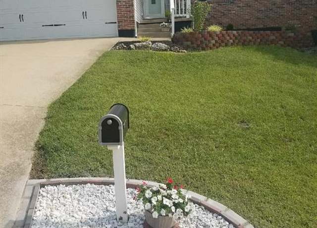 Property at 71 Hillsborough Ave, Glen Carbon, IL 62034, 4 beds, 3 baths