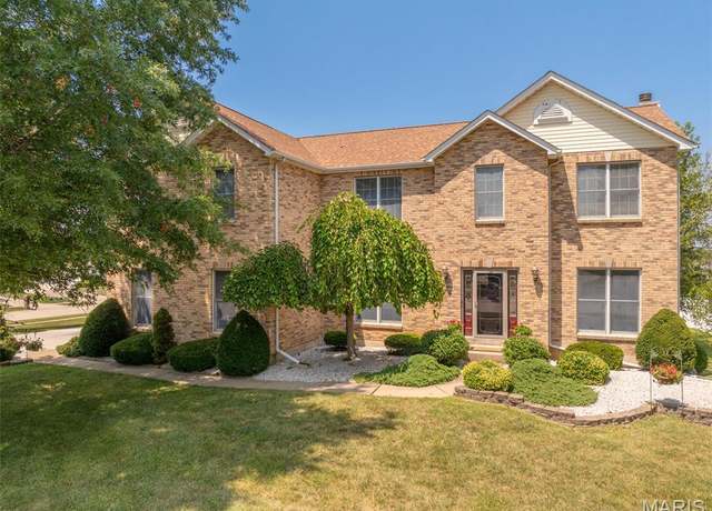 Property at 1005 Highland Estates Dr, Wentzville, MO 63385, 4 beds, 4.5 baths