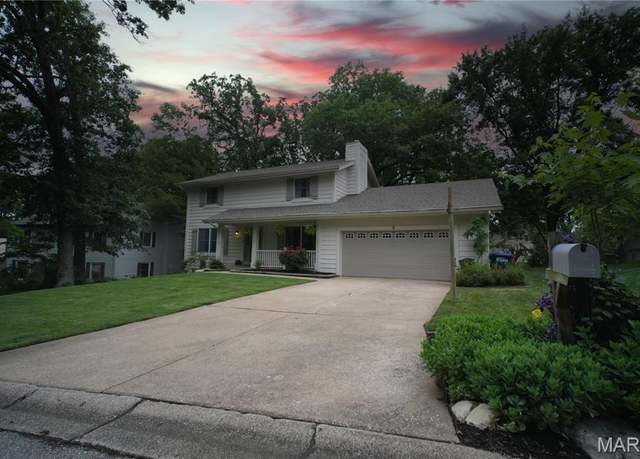 Property at 8 Nantua Ct, Lake St Louis, MO 63367, 4 beds, 2.5 baths