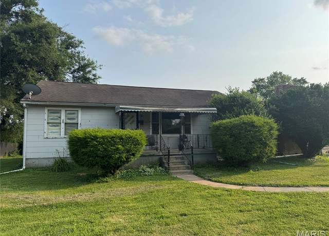 Property at 108 Colorado St, Farmington, MO 63640, 3 beds, 1 bath