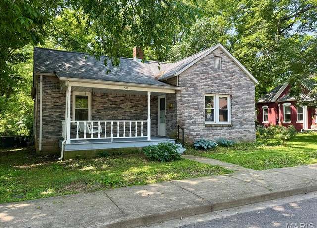 Property at 518 Doss St, Farmington, MO 63406, 3 beds, 1 bath