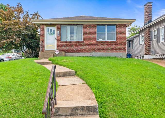 Property at 4400 Oleatha Ave, St Louis, MO 63116, 2 beds, 2 baths