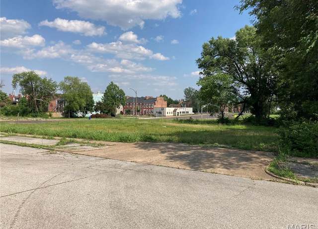 Property at 1528 Benton St, St Louis, MO 63106