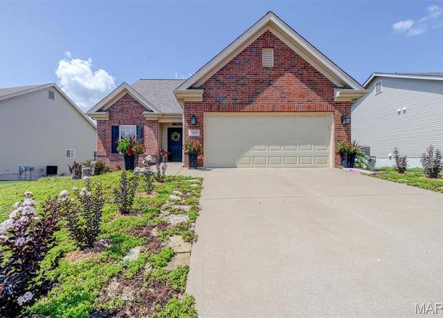 Property at 709 Phoenix Way, O'fallon, MO 63368, 3 beds, 3 baths