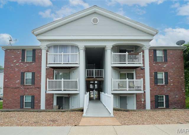 Property at 1923 Marine Terrace Dr Unit D, Maryland Heights, MO 63146, 2 beds, 2 baths