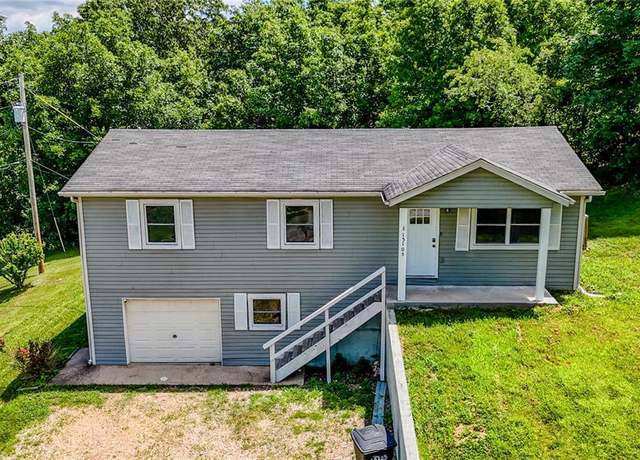 Property at 15105 Transit Rd, St Robert, MO 65584, 4 beds, 2 baths