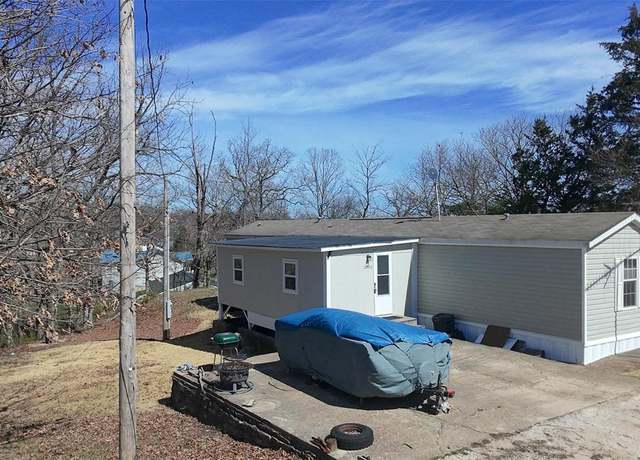 Property at 16923 Link Dr, St Robert, MO 65584, 3 beds, 2 baths