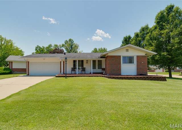 Property at 2410 Yorkshire Dr, Florissant, MO 63033, 3 beds, 2 baths