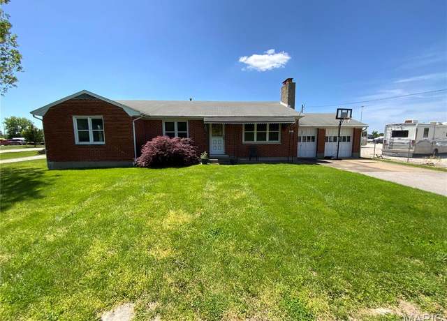 Property at 401 Edinger Rd, Wentzville, MO 63385, 3 beds, 1 bath