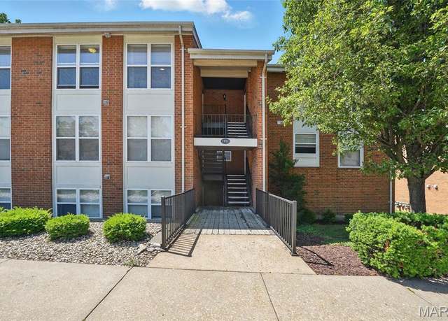 Property at 1952 Greenpoint Dr #303, St Louis, MO 63122, 2 beds, 2 baths