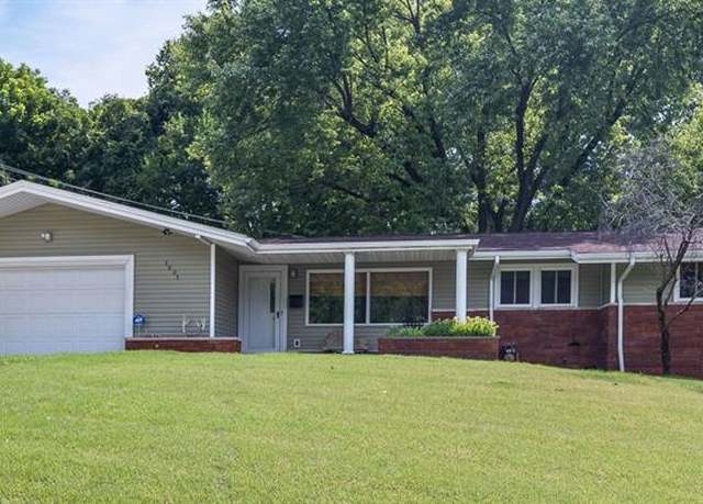 Property at 1001 Ostle Dr, Collinsville, IL 62234, 3 beds, 2 baths