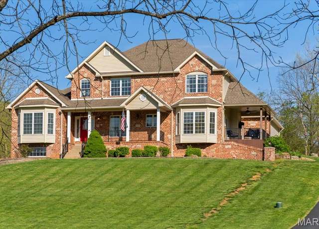 Property at 4006 Wolf Creek Rd, Pacific, MO 63069, 4 beds, 5 baths