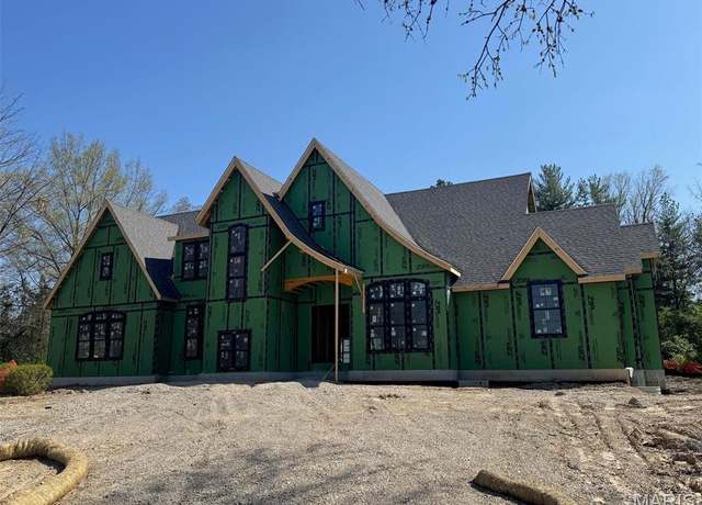 Property at 11712 Westham Drive Dr, Town And Country, MO 63131, 5 beds, 4.5 baths