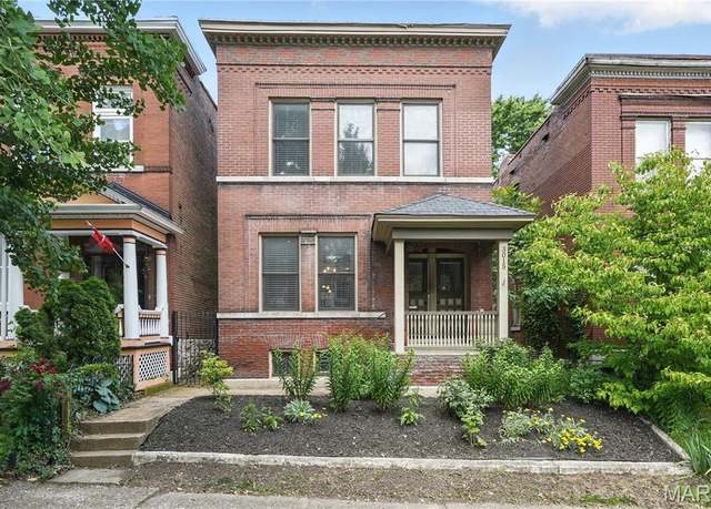 Property at 3015 Indiana Ave, St Louis, MO 63118, 3 beds, 2.5 baths