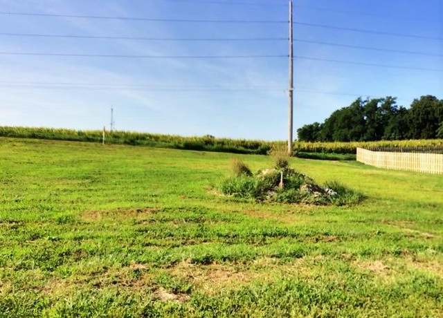 Property at 424 Bluff Meadows Dr, Valmeyer, IL 62295