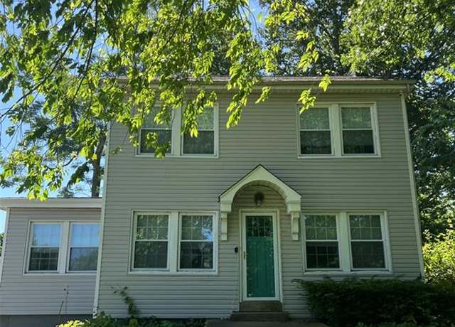 Property at 4518 Ringer Rd, St Louis, MO 63129, 3 beds, 2 baths