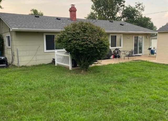 Property at 1004 Savoy Ln, Manchester, MO 63011, 3 beds, 2 baths